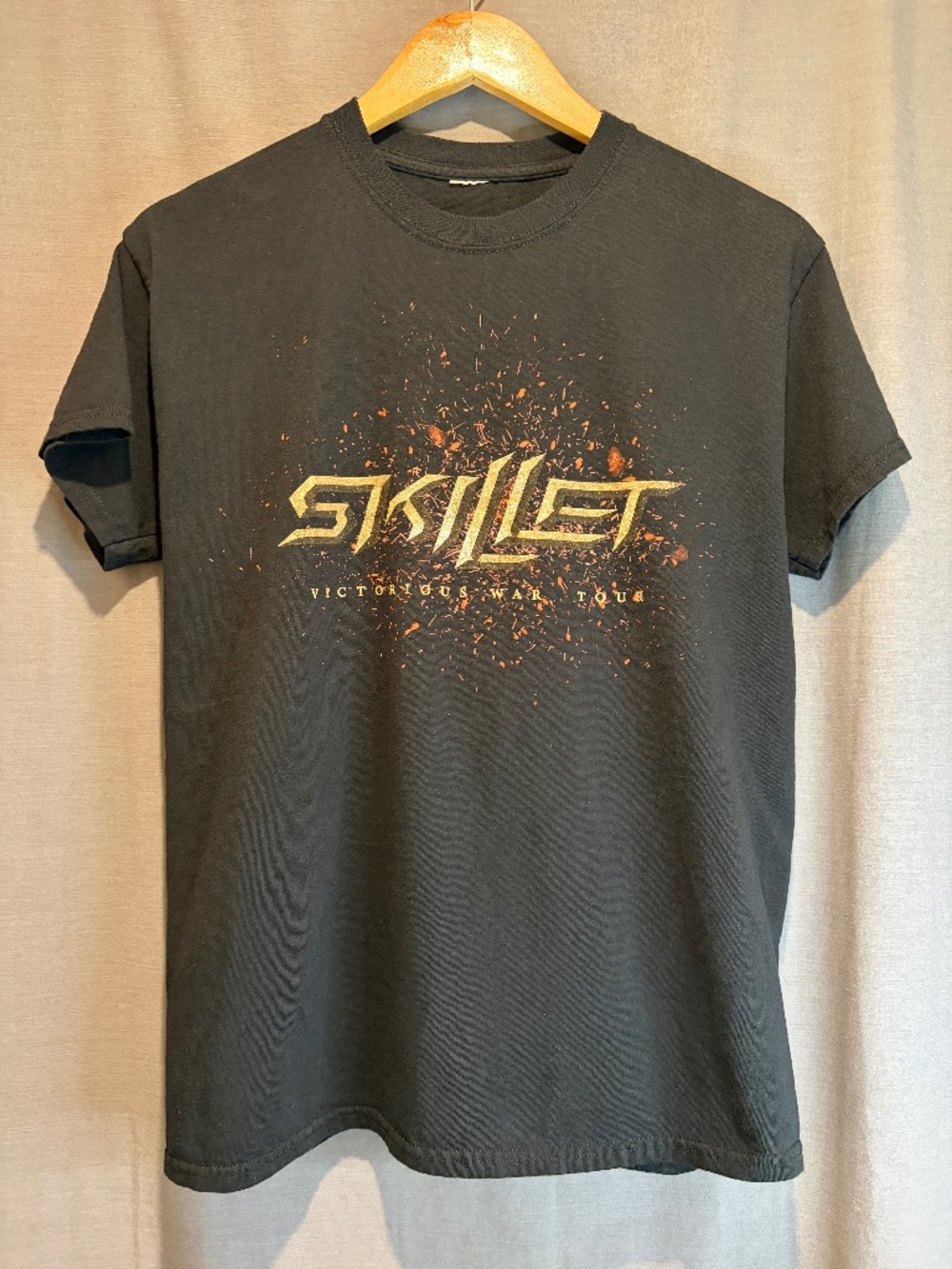 Skillet Victorious War Tour 2019 Concert Tee Mens Medium